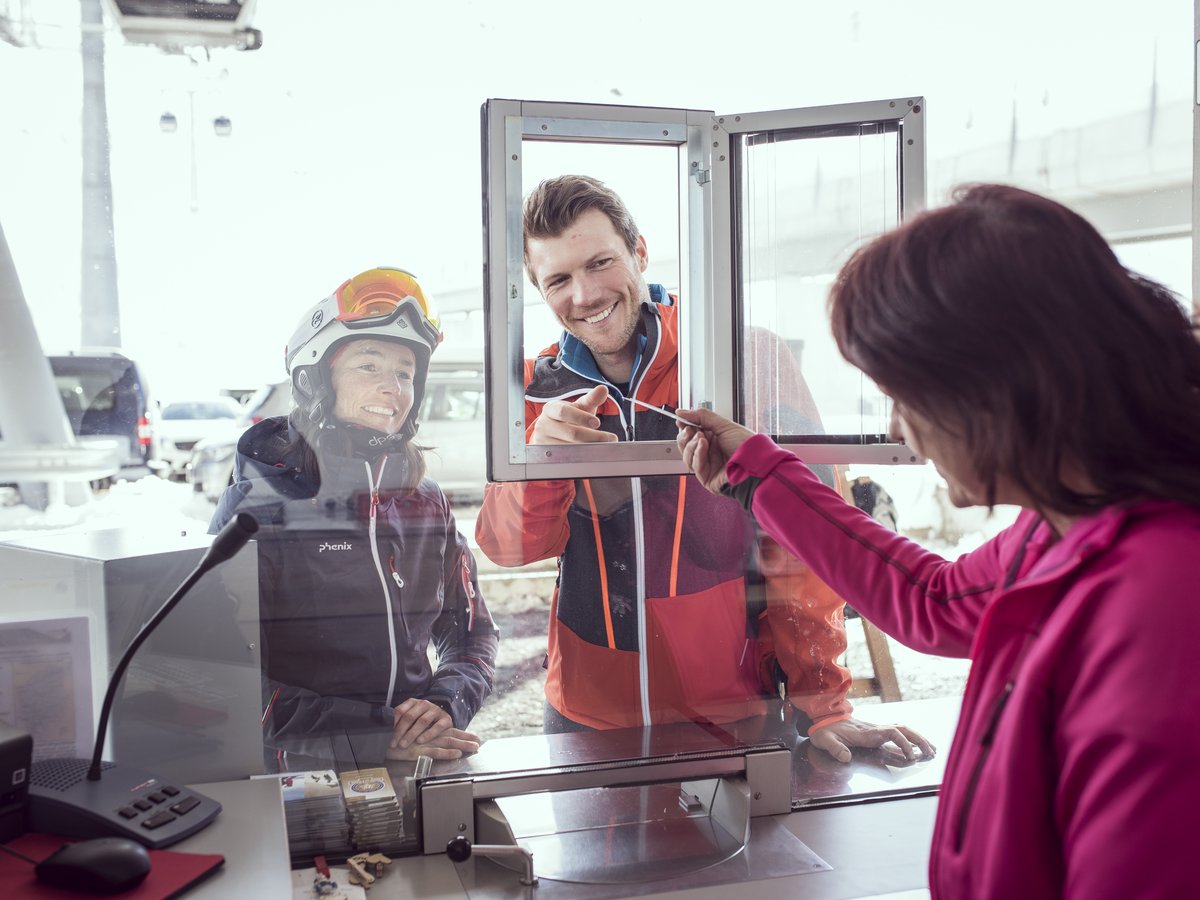Kassiere für Skiticket Verkauf
