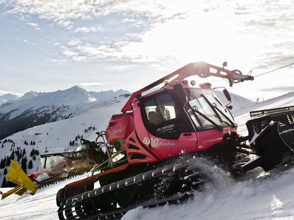 Pistengerätefahrer (m/w) Pistengerätefahrer (m/w)