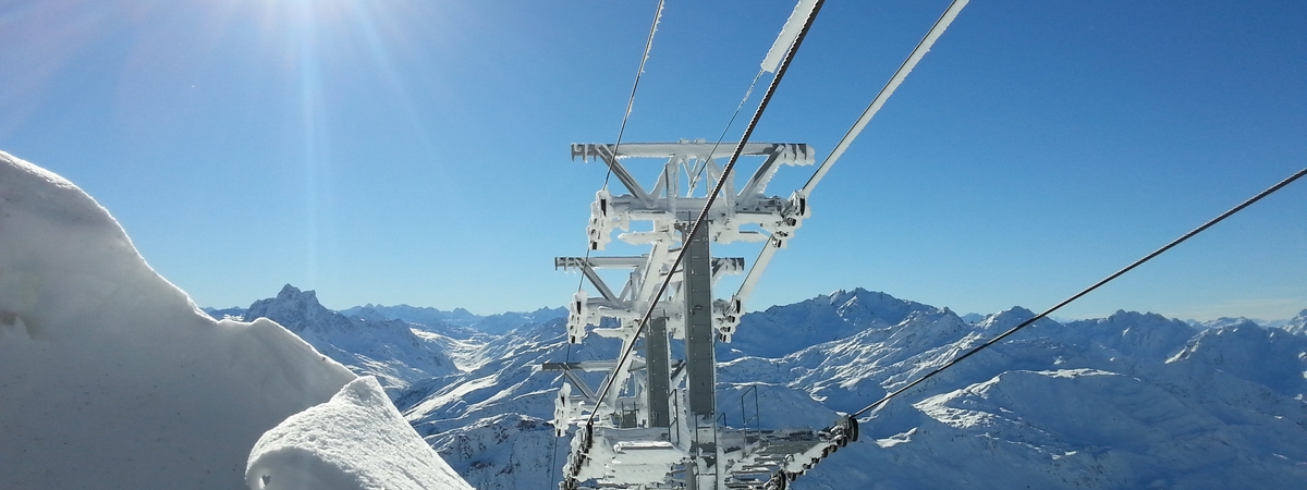 Seilbahn Stütze Winter Schnee Tirol Ausblick