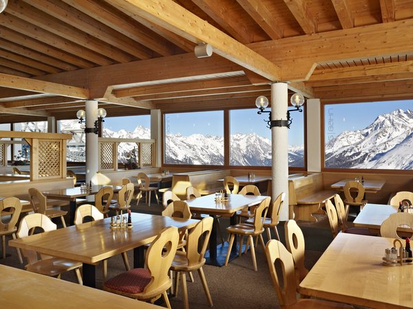 Kandahar Restaurant Galzig Skigebiet Skihütte